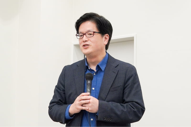 本校卒業生の竹内昌治東京大学大学院教授の写真